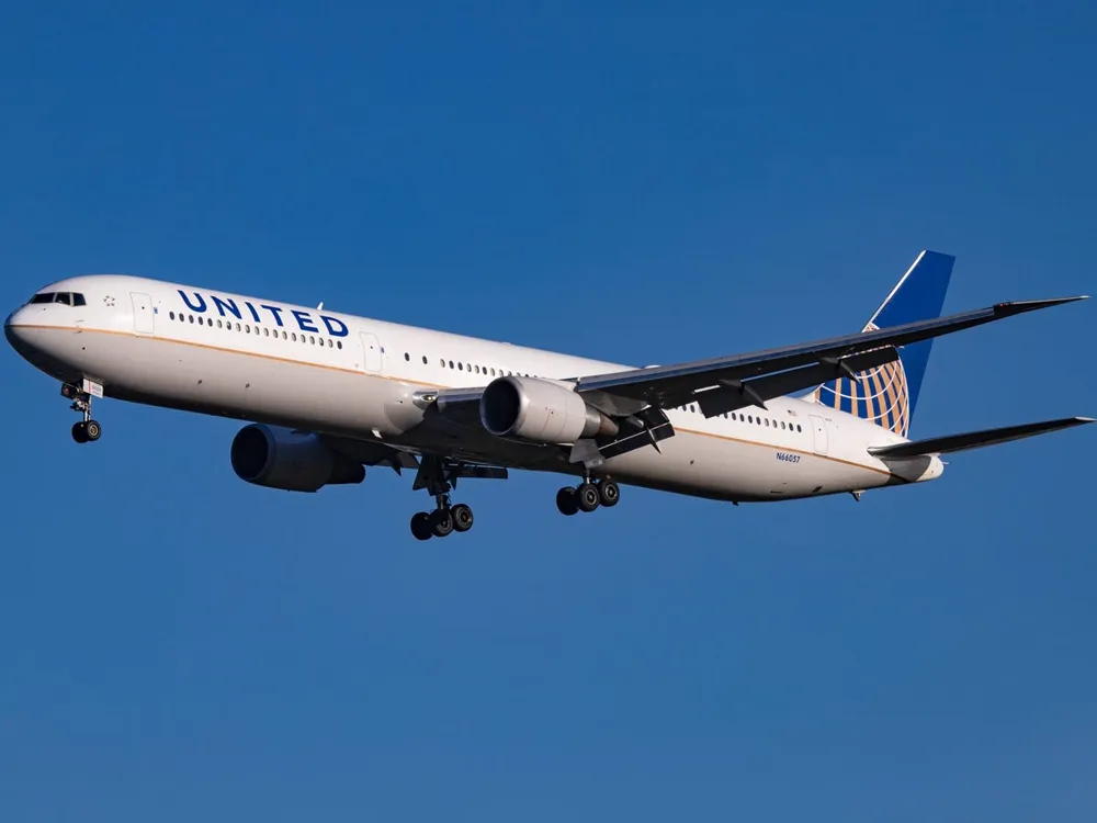 United Airlines Flight Turns Back to Boston After Lightning Strike Mid-Flight