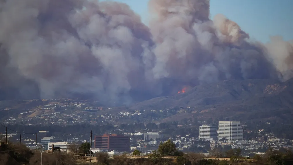 Urgent Evacuations Ordered as Brush Fires Near Los Angeles Threaten Structures