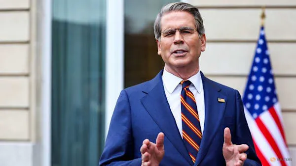 US Considers Lifting Sanctions on 140 Million Barrels of Iranian Oil to Stabilize Markets