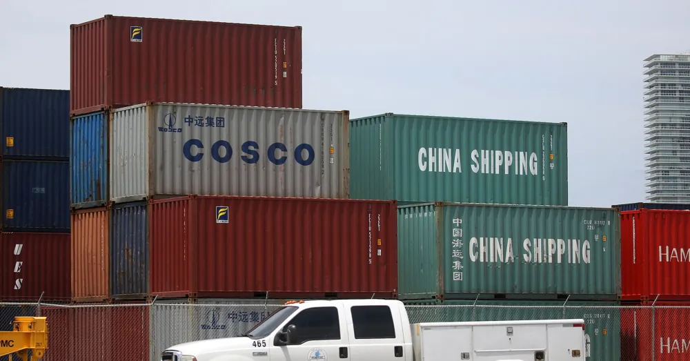 US Firms Accelerate Imports from China Ahead of Trump Tariffs Threat