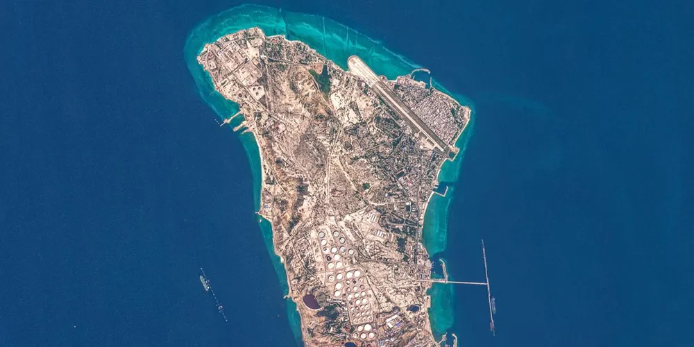 US President Trump Orders Strikes on Iran’s Kharg Island, Targeting Military Sites