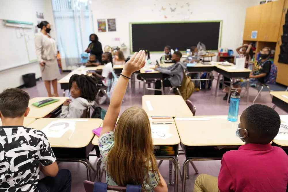 U.S. Students' Reading and Math Skills Decline Amid Pandemic Challenges, New Report Reveals