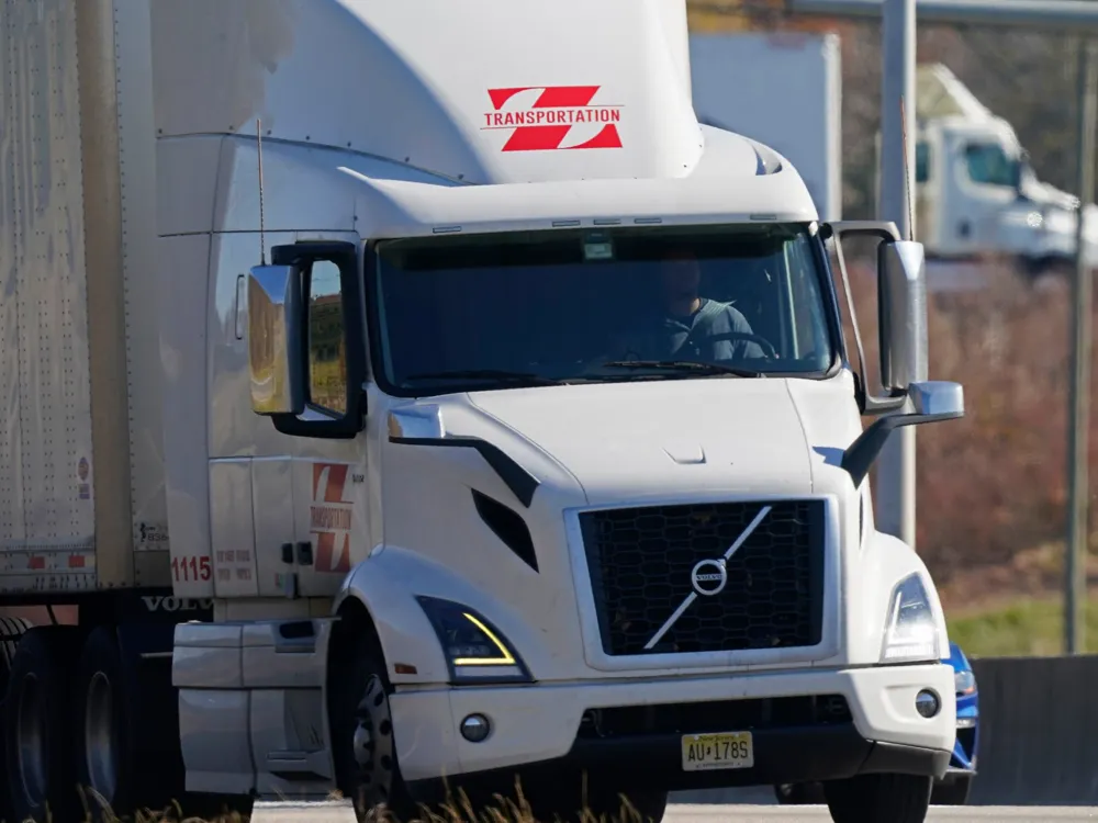 Trump Administration Sets Deadline for States to Enforce English Proficiency for Truck Drivers