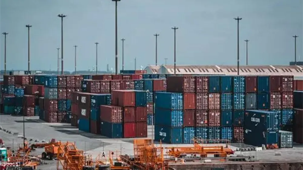 US Trade Deficit Drops Sharply Amid Tariff Impact