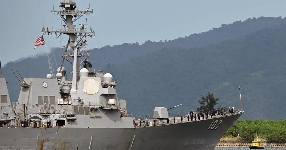 US warship docks in Trinidad and Tobago amid escalating tensions with Venezuela