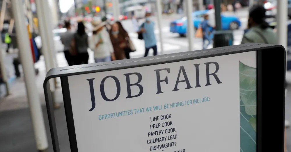 US Weekly Jobless Claims Decline, Indicating Labor Market Stability