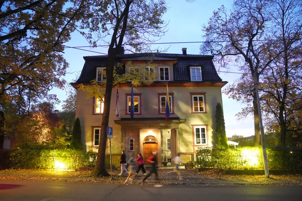 Venezuela Closes Embassy in Norway Following Nobel Peace Prize Award to Opposition Leader Machado