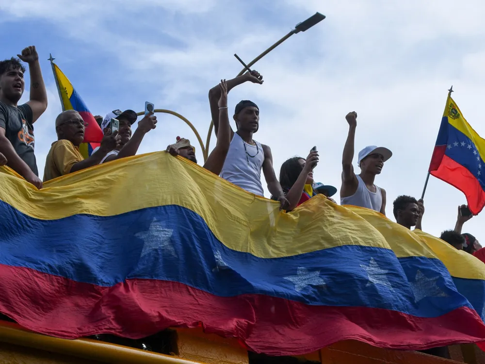 Venezuelan Opposition Leader Edmundo Gonzalez Meets Biden Amid Political Turmoil