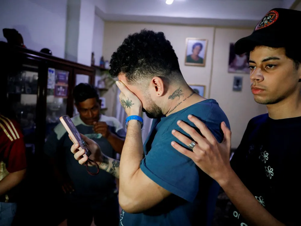 Venezuelan Migrants Allege Torture in El Salvador Prison After US Deportation