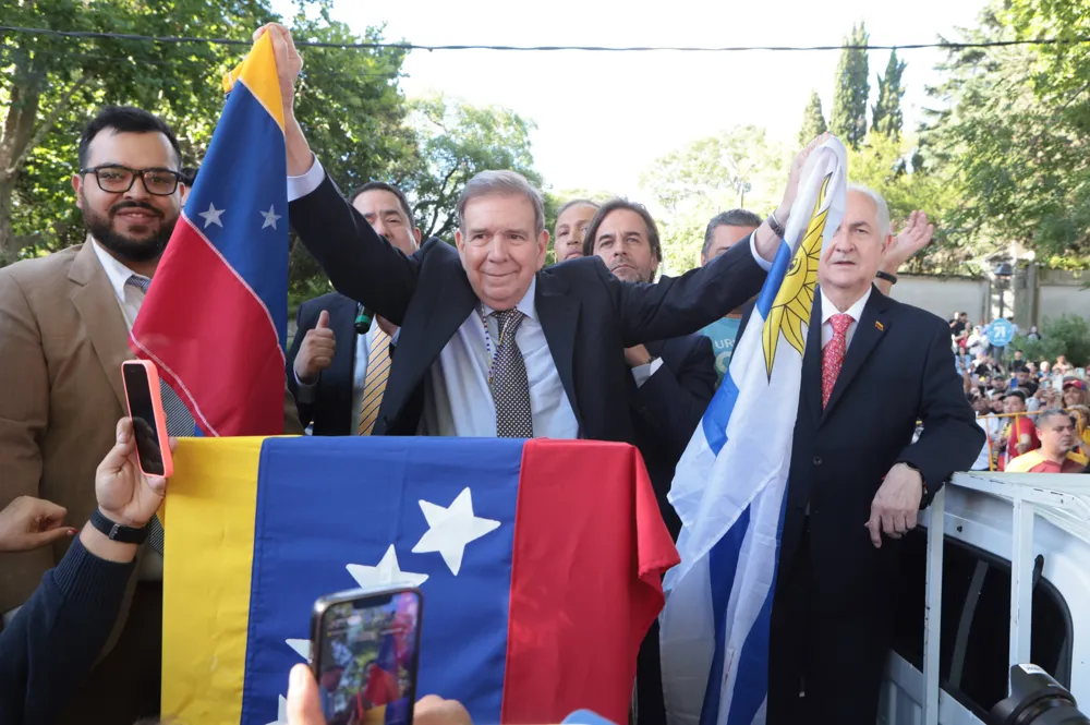 Biden to Meet Venezuelan Opposition Leader Edmundo Gonzalez Urrutia Amid Political Turmoil