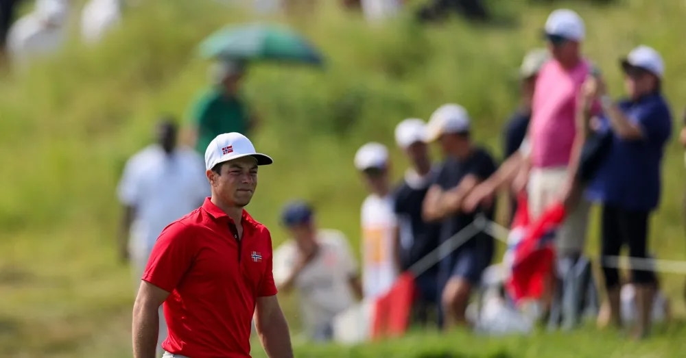 Viktor Hovland Faces 2025 PGA Season Start with Broken Toe and No Coach