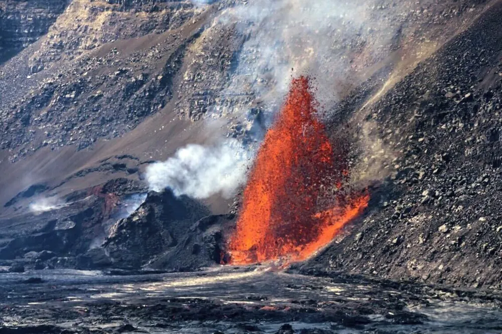 Visitors Enthusiastically Gather to Witness Kilauea's Dramatic Lava Fountains