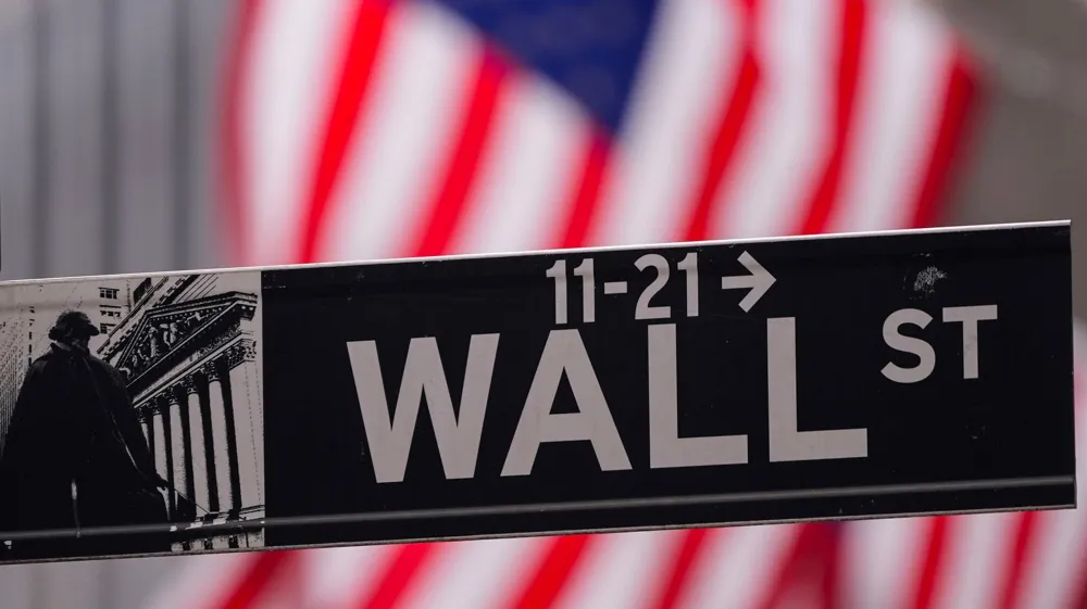 Wall Street Ends Year on a Low Note Despite Strong Annual Performance