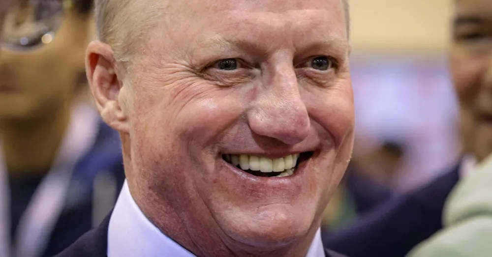 Warren Buffett Announces Greg Abel as Successor at Berkshire Hathaway