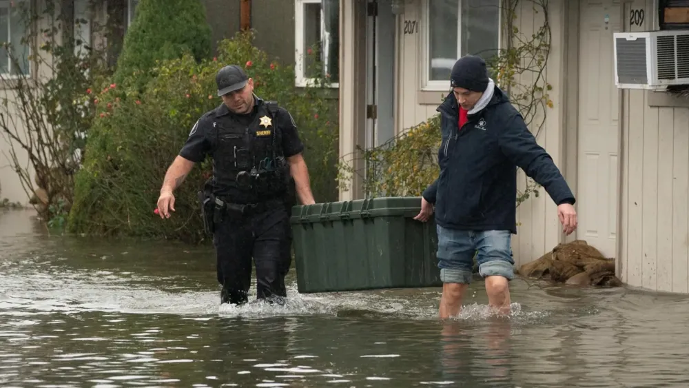 Severe Flooding in Washington as Thousands Prepare for Evacuations