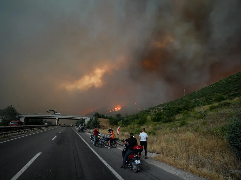 Ten firefighters die in Turkey wildfires amid severe heatwave