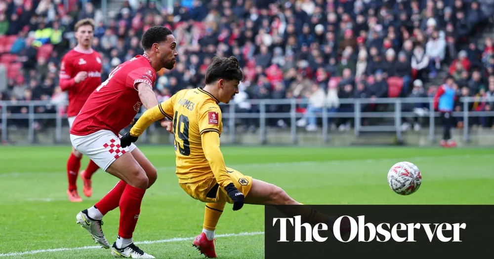 Wolves Secure FA Cup Victory Over Bristol City with Early Strikes