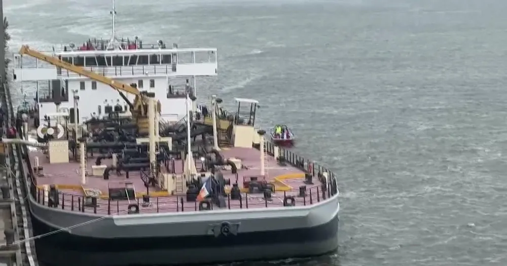 Worker Killed in Sewage Boat Explosion on Hudson River