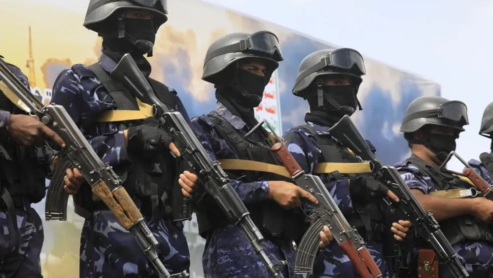 Yemen's Houthi attacks lead to at least 30 government soldiers killed