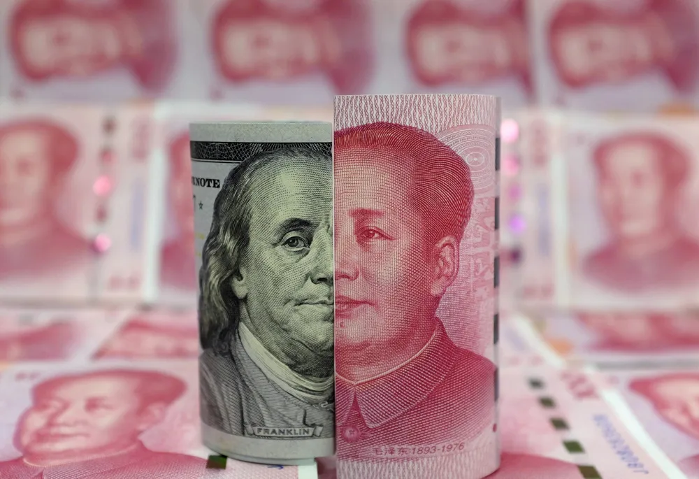 Yuan Falls to Two-Year Low Amid Rising Pressure on Asian Currencies as US Dollar Strengthens