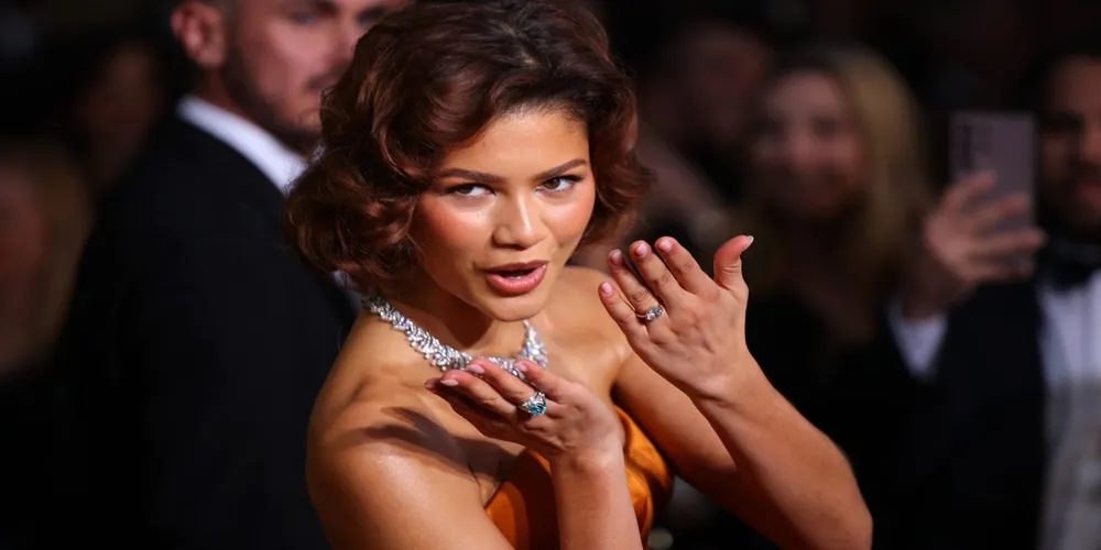 Zendaya's Diamond Ring at Golden Globes Fuels Engagement Speculation