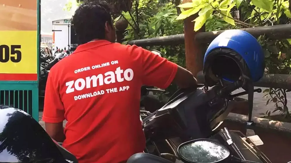 Zomato Launches 15-Minute Food Delivery to Compete with Swiggy's Bolt